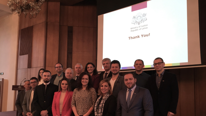 Tieslietu ministrijā pieredzes apmaiņas vizītē viesojās delegācija no Kosovas