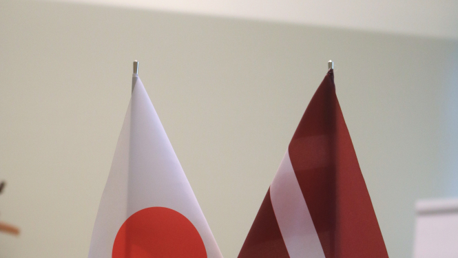 Tieslietu ministrs tiekas ar Japānas vēstnieku Latvijā