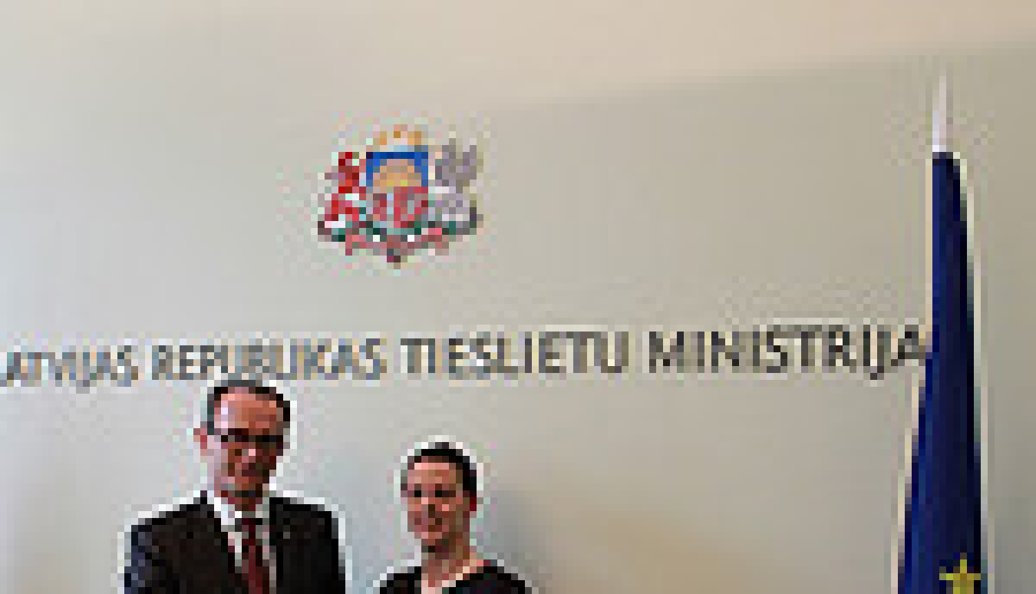 Tieslietu ministrs ar Apvienotās Karalistes vēstnieci apspriež Latvijas bērnu interešu nodrošināšanu