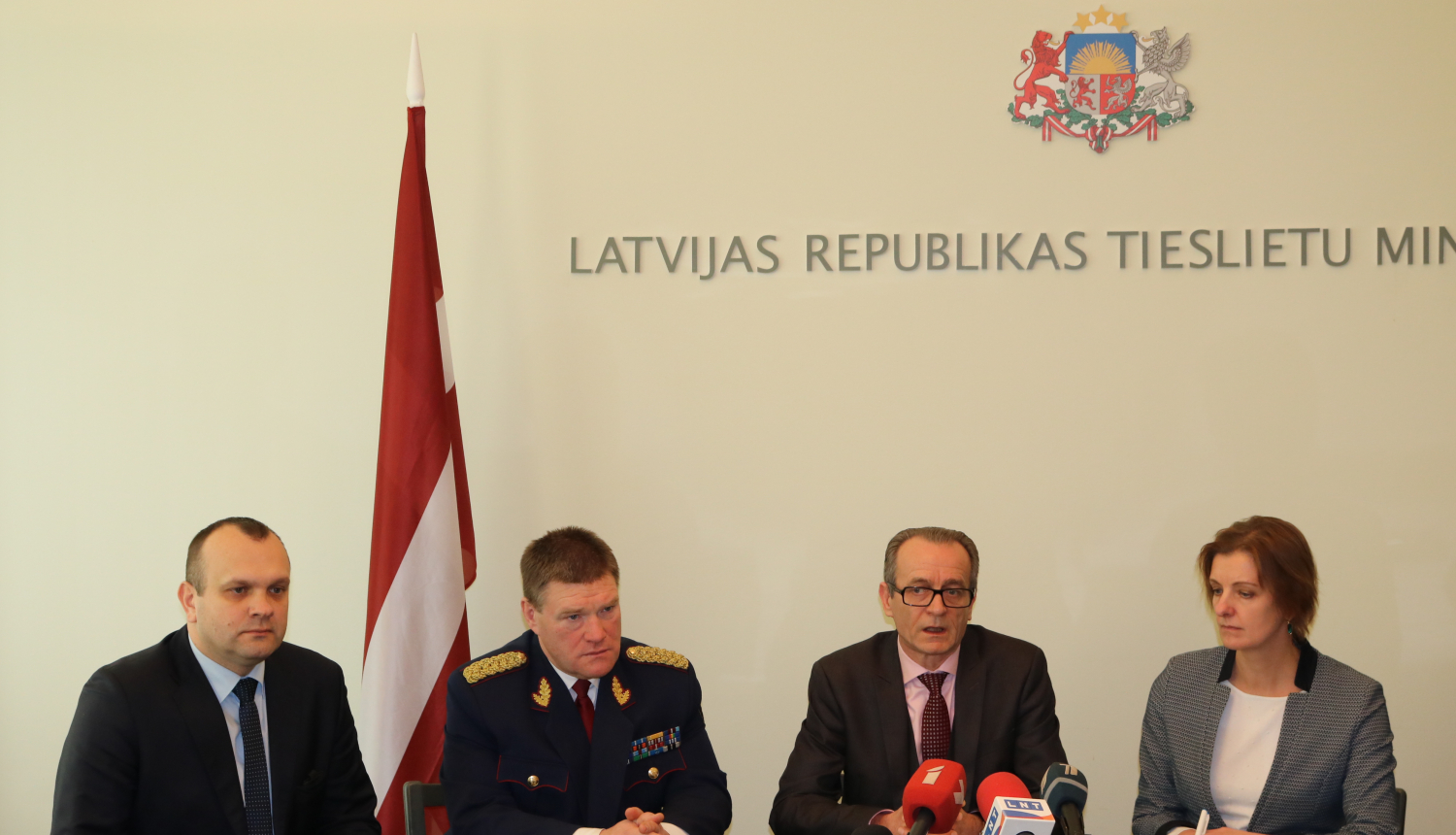 TM, tiesu varas un tiesībsargājošo iestāžu pārstāvji vienojas par kopīgu rīcību ekonomisko noziegumu apkarošanā