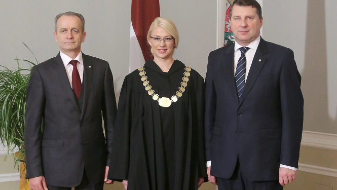 Tieslietu ministrs piedalās tiesneša svinīgā solījuma došanas ceremonijā