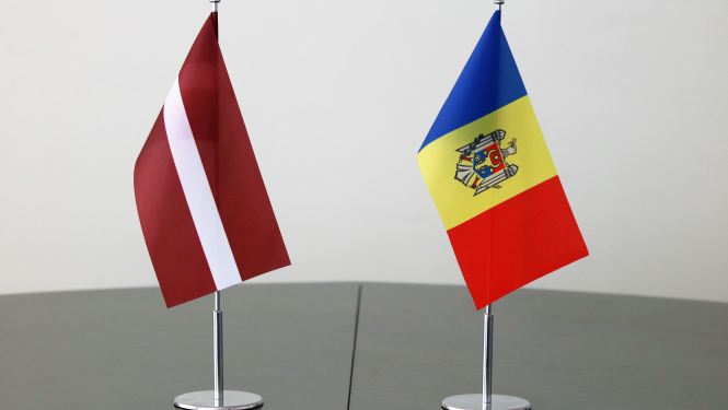 Tieslietu ministrs tiekas ar Moldovas vēstnieku Latvijā