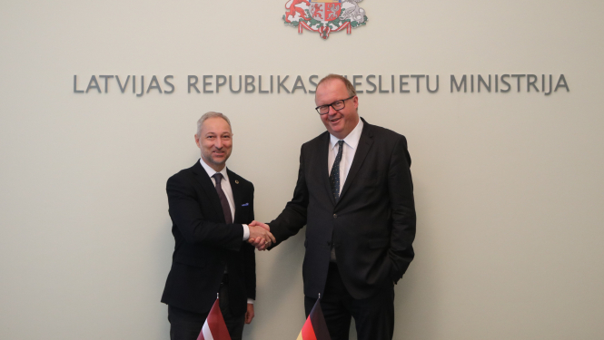 Tieslietu ministrs tiekas ar Vācijas vēstnieku Latvijā