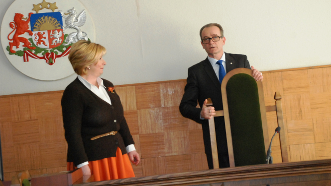 Tieslietu ministrs Dzintars Rasnačs gandarīts par pozitīvajiem darba rezultātiem Rīgas pilsētas Zemgales priekšpilsētas tiesā