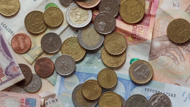 Kopējais uzturlīdzekļu nemaksātāju parāds valstij pārsniedz 320 miljonus eiro
