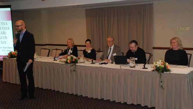 I.Kucina atklāj konferenci „Tulki un tulkotāji kriminālprocesā Latvijā. Eiropas prakse, iespējas un izaicinājumi”
