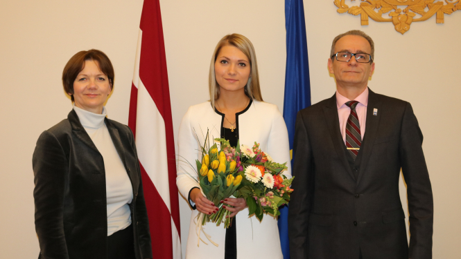 Tieslietu ministrs pieņem zvērināta notāra palīdzes svinīgo solījumu