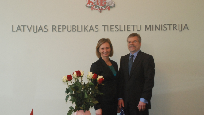 Tieslietu ministre tiekas ar Vācijas, Nīderlandes, ASV un Lielbritānijas vēstniekiem
