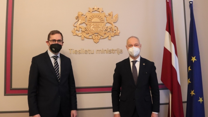 TM un VK
