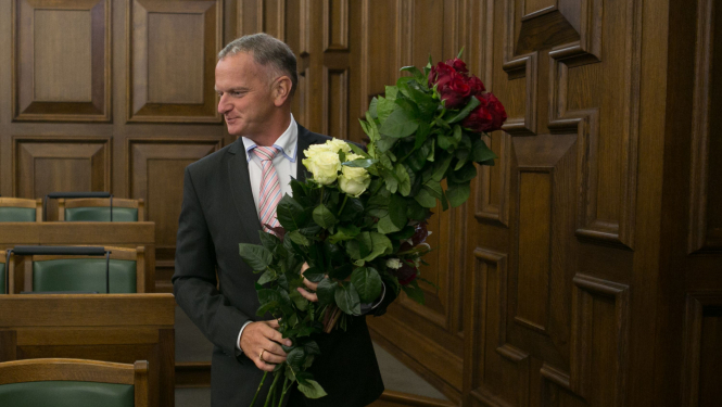 Tieslietu ministra amatā apstiprina Gaidi Bērziņu