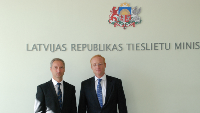 Jānis Bordāns un Antonio Kampinoss uzsver intelektuālā īpašuma aizsardzības nozīmību