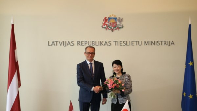 Tieslietu ministrs informē Japānas vēstnieci par Latvijas gatavību pievienoties OECD