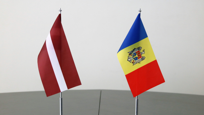 Tieslietu ministrs tiekas ar Moldovas vēstnieku Latvijā