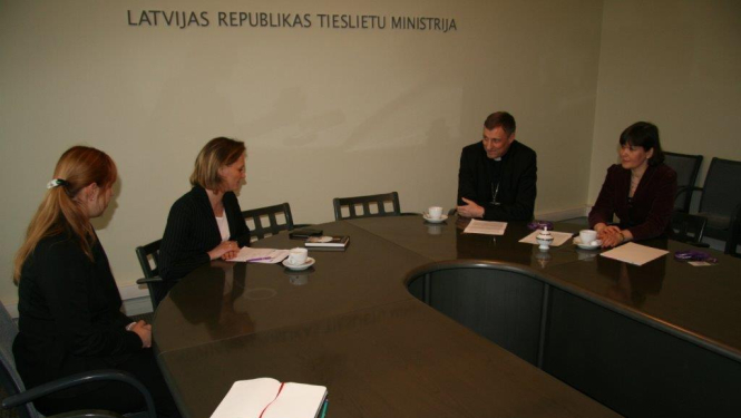 B.Broka: ģimenei jābūt mūsdienu sabiedrības pamatvērtībai