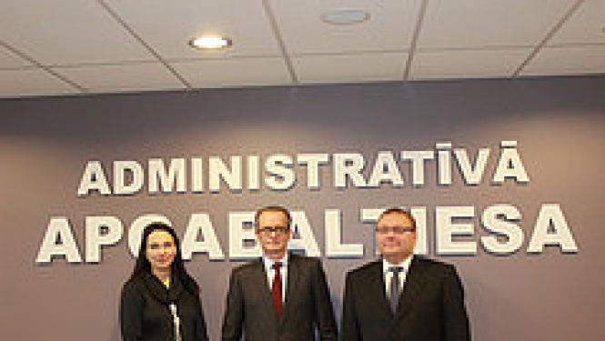 Tieslietu ministrs Dzintars Rasnačs ar administratīvo tiesu tiesnešiem apspriež tiesu darba aktualitātes