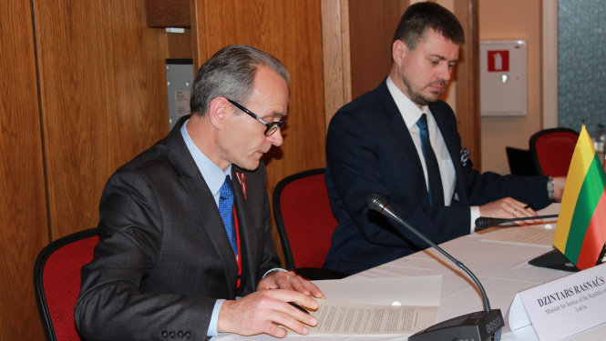 Baltijas valstu tieslietu ministri parakstījuši deklarāciju par PSRS okupācijas nodarīto zaudējumu aprēķināšanas nepieciešamību