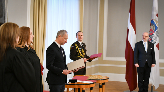 Tieslietu ministrs piedalās tiesnešu zvēresta došanas ceremonijā