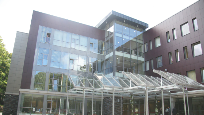 Svinīgi atklās jauno administratīvo tiesu ēku