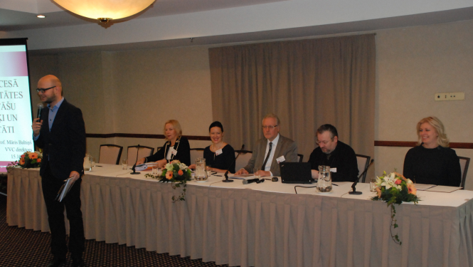 I.Kucina atklāj konferenci „Tulki un tulkotāji kriminālprocesā Latvijā. Eiropas prakse, iespējas un izaicinājumi”