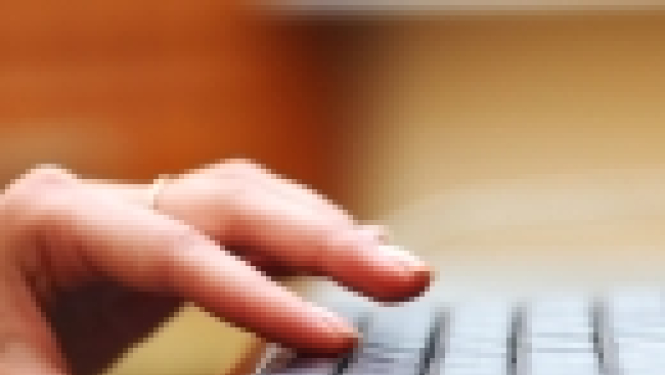 Tieslietu ministrs atstādina no amata zvērinātu notāri