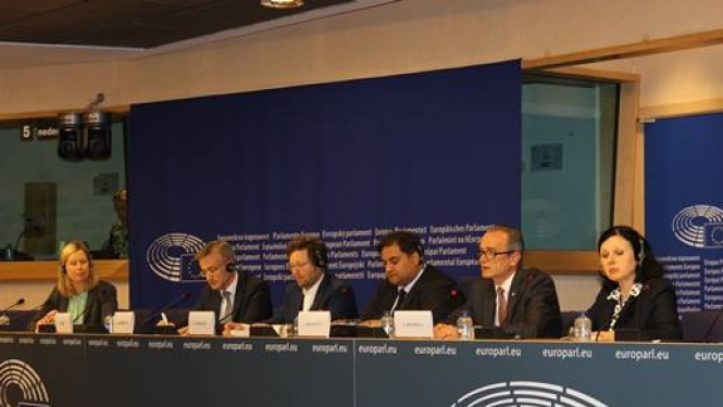 Uzsāktas sarunas par datu regulas pieņemšanu