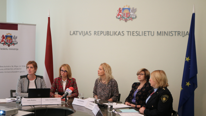 PREZENTĀCIJA: Vardarbības apkarošana ģimenē un cietušo aizsardzība pret vardarbību