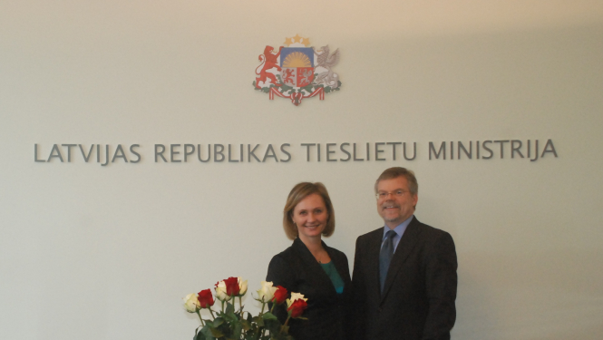 Tieslietu ministre tiekas ar Vācijas, Nīderlandes, ASV un Lielbritānijas vēstniekiem