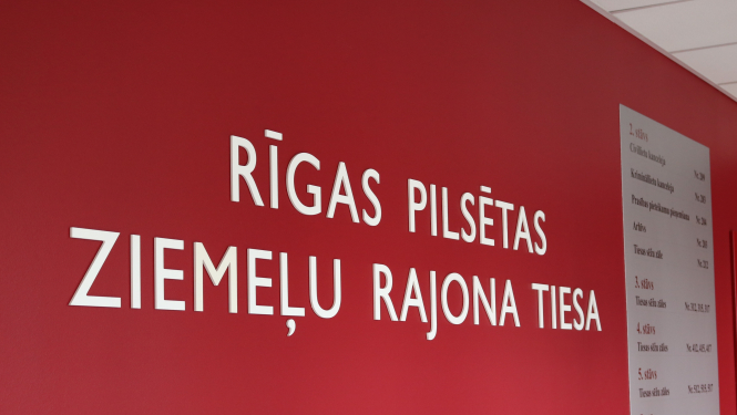 Tieslietu ministrs iepazīstas ar Rīgas pilsētas Ziemeļu rajona tiesas darbu