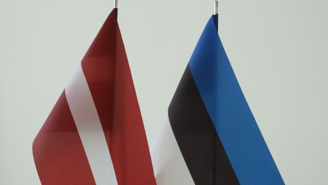 Tieslietu ministrs tiekas ar Igaunijas vēstnieku