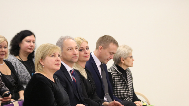 Administratīvajām tiesām 15