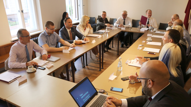 Tieslietu ministrs atzinīgi vērtē Tiesu administrācijas darbu Tieslietu sistēmas modernizēšanā