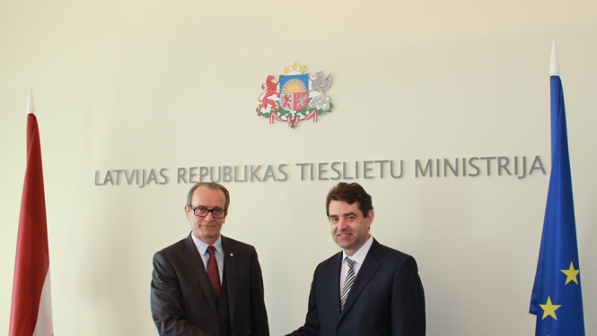 Tieslietu ministrs un Ukrainas vēstnieks uzsver nepieciešamību turpināt abu valstu sadarbību tieslietās