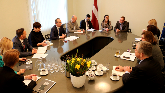 Tieslietu ministrs un VID ģenerāldirektore apspriež galvenos sadarbības virzienus