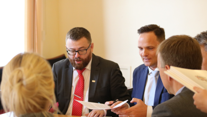 Latvijas atbildīgie dienesti vienojas par iesaistīto iestāžu funkcijām Latvijas bērnu tiesību aizsardzības jautājumos ārvalstīs