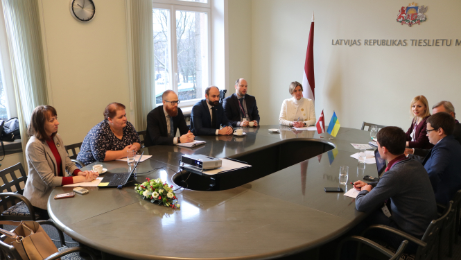 Tieslietu ministrijā viesojas pārstāvji no Ukrainas un Norvēģijas tieslietu un korekcijas dienestu nozarēm