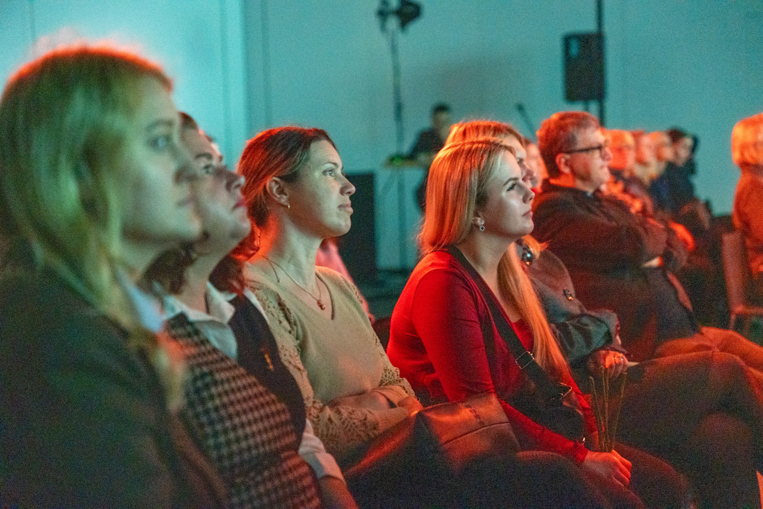 Brīvprātīgi CIlvēks -cilvēkam