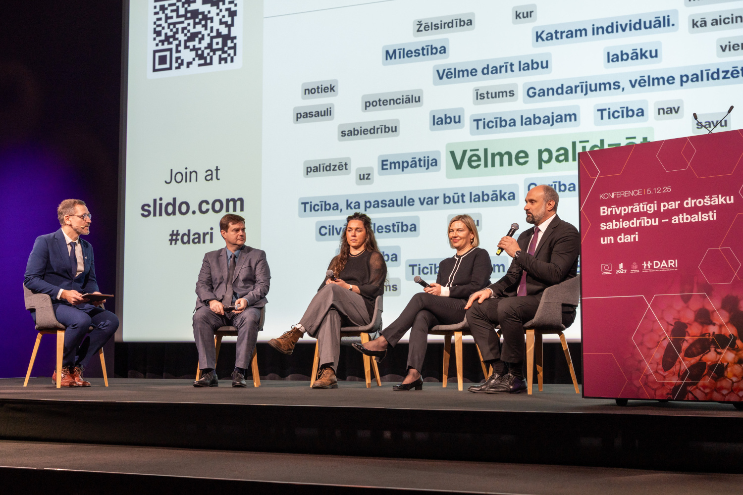 Brīvprātīgi CIlvēks -cilvēkam