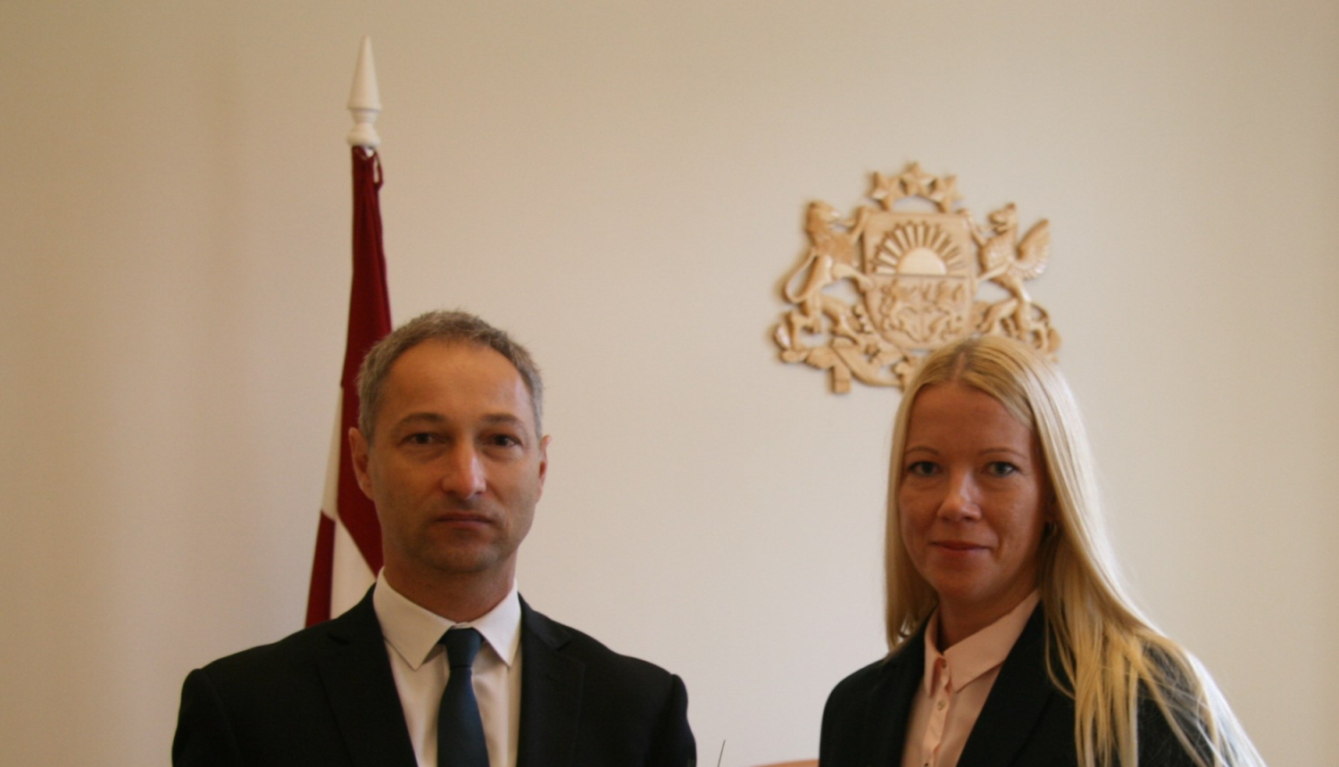 Tieslietu ministrs šodien pieņēma tiesu izpildītāja palīdzes svinīgo solījumu
