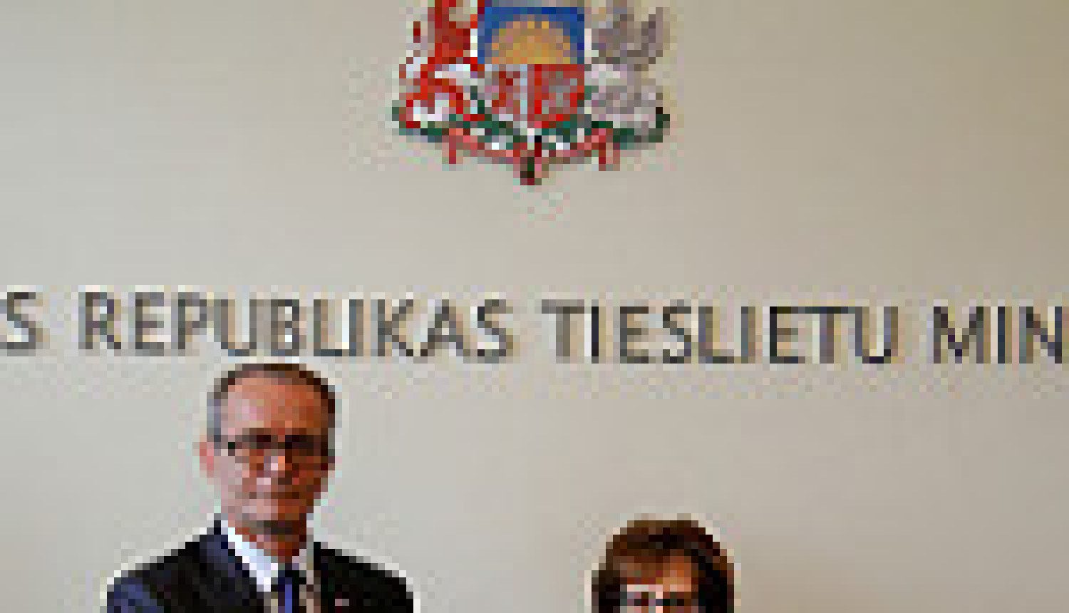 Dzintars Rasnačs ar ASV vēstnieci Latvijā Nensiju Bikofu Petitu pārrunā sasniegto tiesu reformā un komercvides uzlabošanā