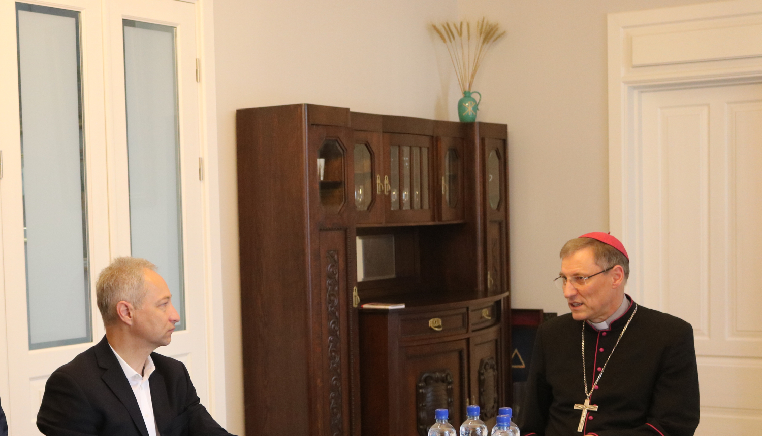 Tieslietu ministrs Garīgo lietu padomē aicinās VID skaidrot baznīcās saņemto ziedojumu uzskaites pareizību