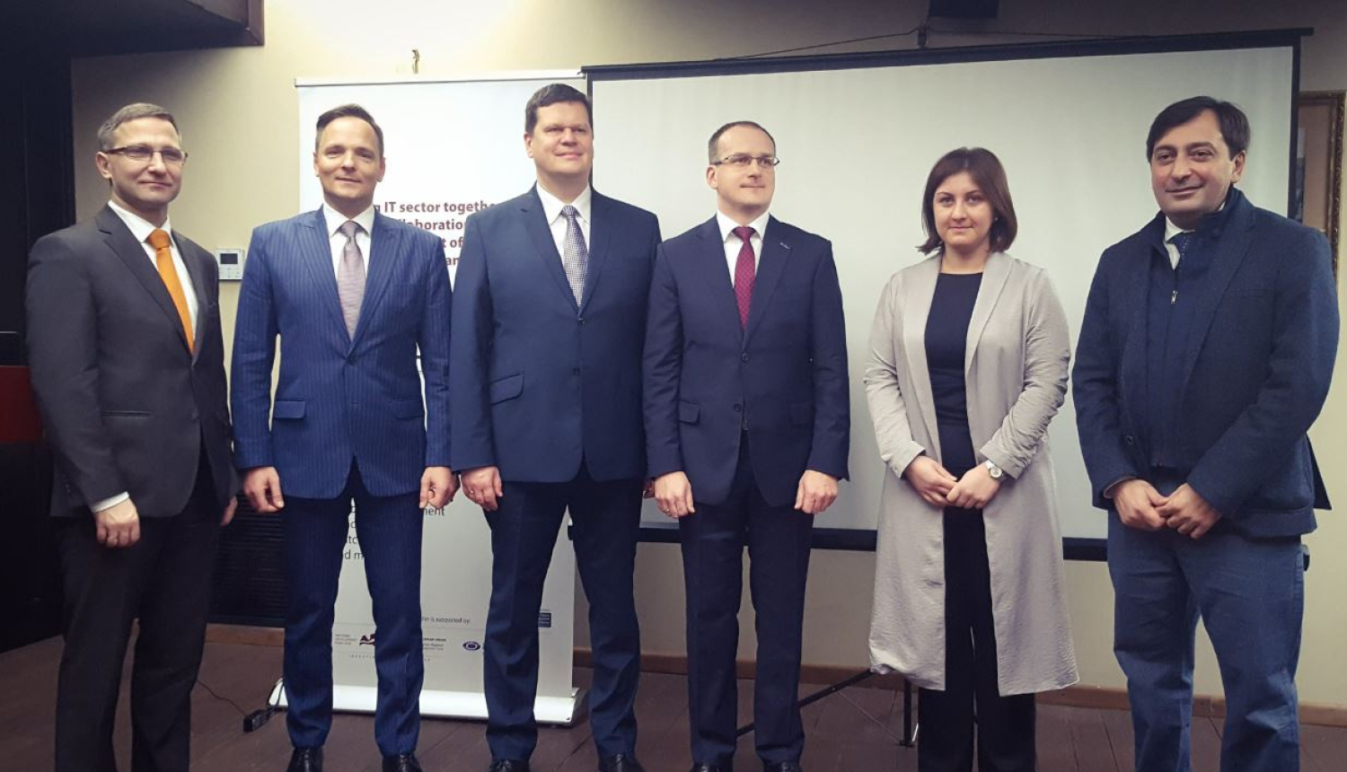 Tieslietu ministrijas valsts sekretārs Raivis Kronbergs ar Gruzijas tieslietu sistēmas pārstāvjiem dalās pieredzē par datu aizsardzību