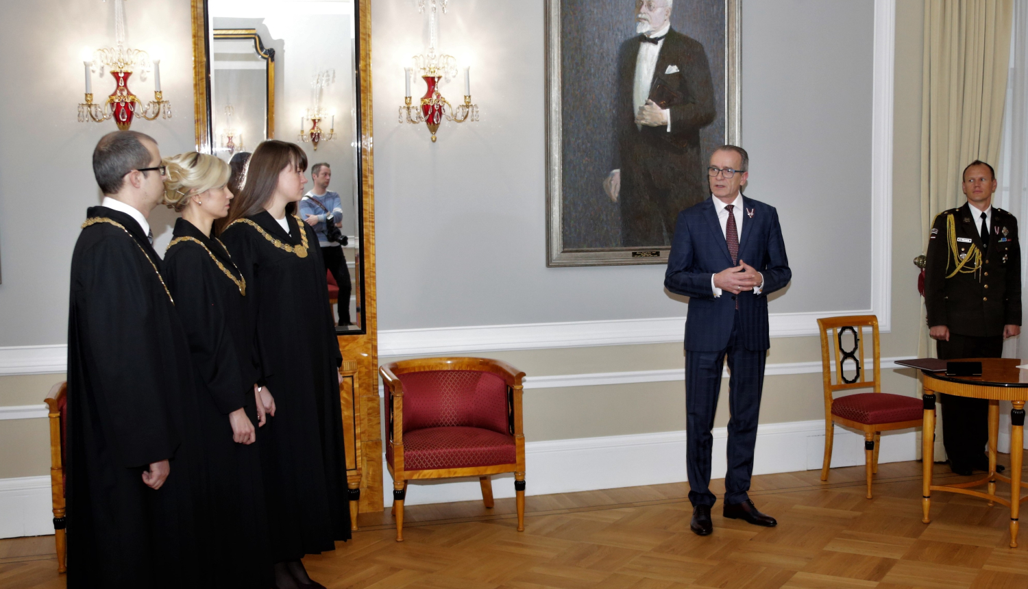 Tieslietu ministrs piedalās jauno tiesnešu zvēresta došanas ceremonijā