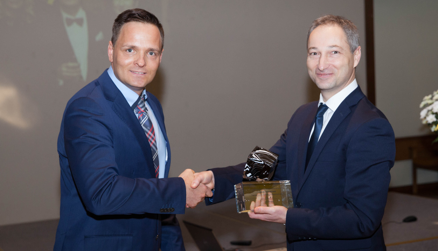 Tieslietu ministra balvu „Jaunrade tiesiskai Latvijai” 2014 saņem Tieslietu ministrijas Administratīvā departamenta direktors Raivis Kronbergs