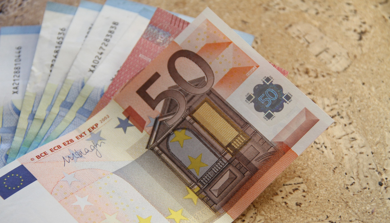 Valdība atbalsta stingrākus partijām piešķirtā valsts budžeta finansējuma izlietojuma noteikumus