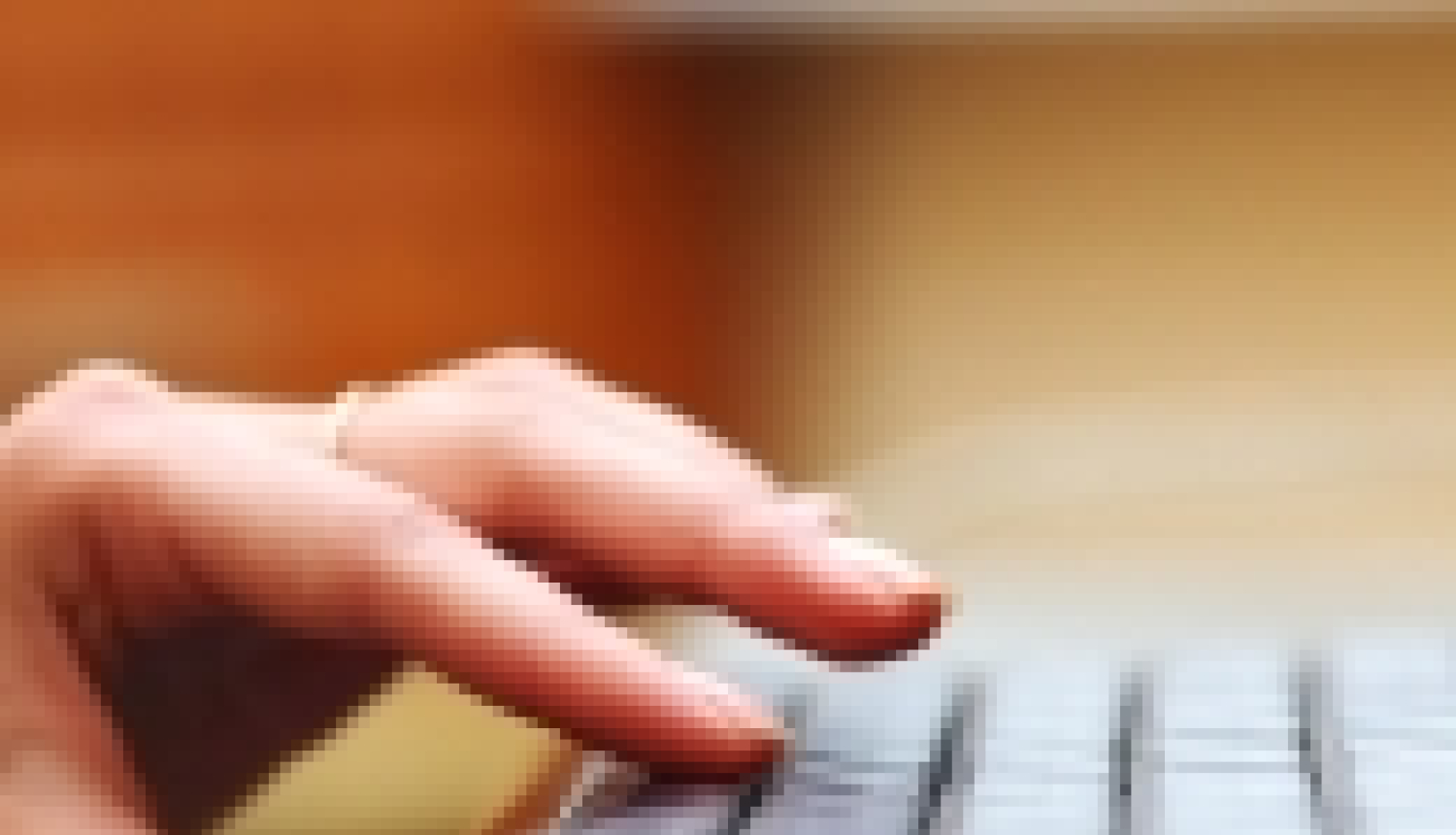 Tieslietu ministrs atstādina no amata zvērinātu notāri