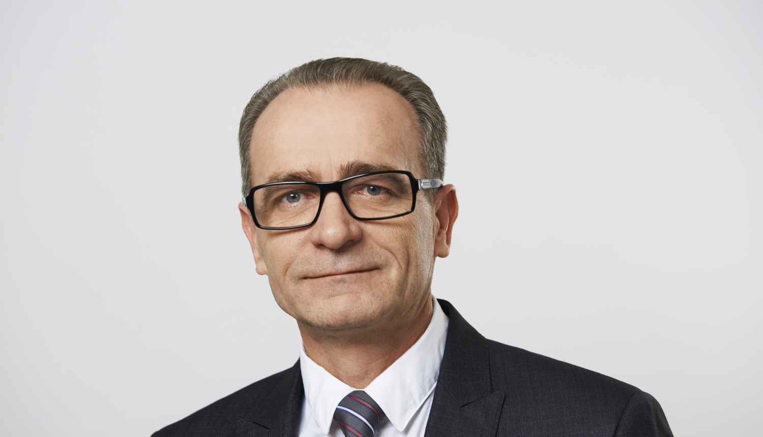 Tieslietu ministrs izsaka pateicību zvērinātiem tiesu izpildītājiem