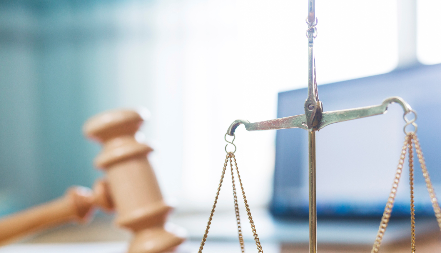 Saeimas Juridiskā komisija atbalsta tiesnešu imunitātes atcelšanu administratīvo pārkāpumu lietās