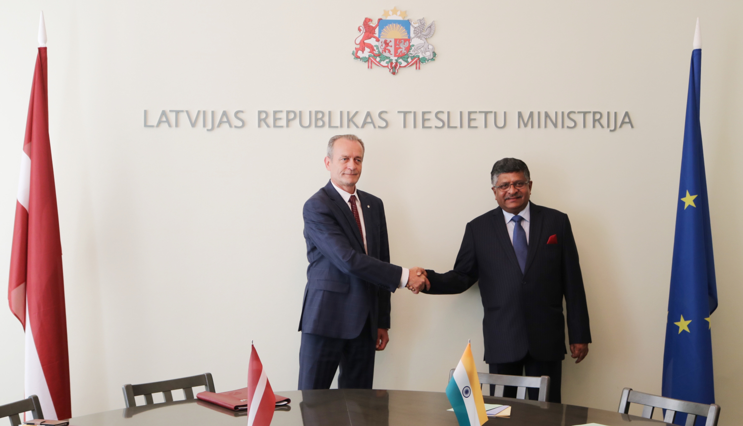 Latvijas un Indijas tieslietu ministri apspriež aktuālās attīstības tendences tieslietu jomā