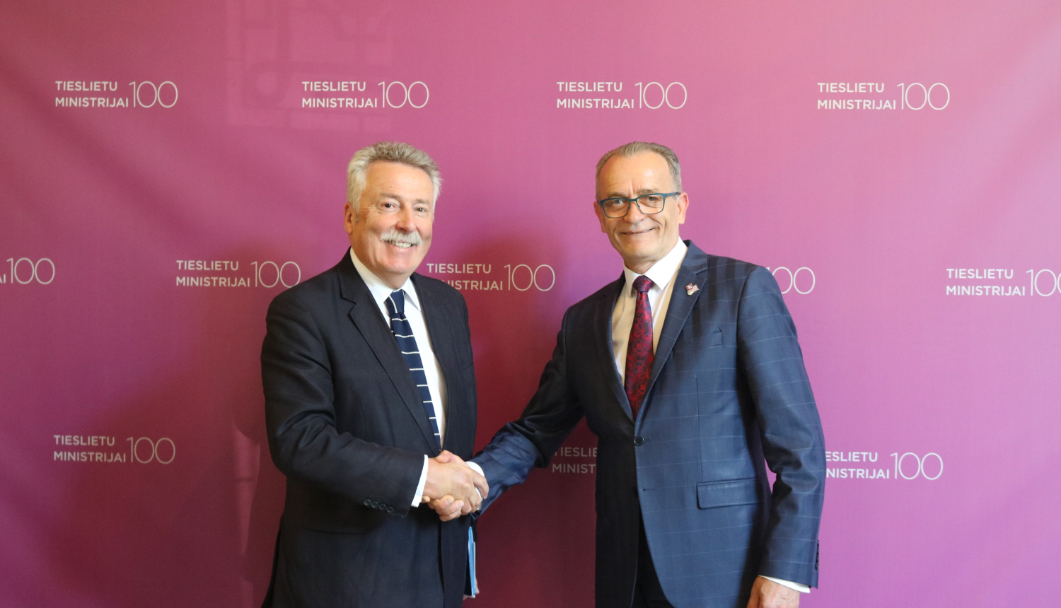 Tieslietu ministrs tiekas ar Eiropas Foruma atjaunojošajam taisnīgumam vadītāju