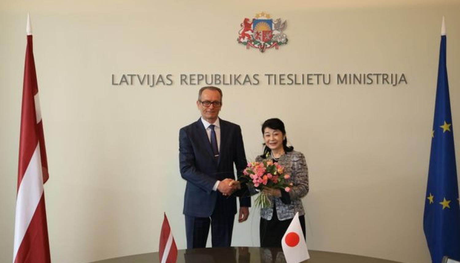 Tieslietu ministrs informē Japānas vēstnieci par Latvijas gatavību pievienoties OECD